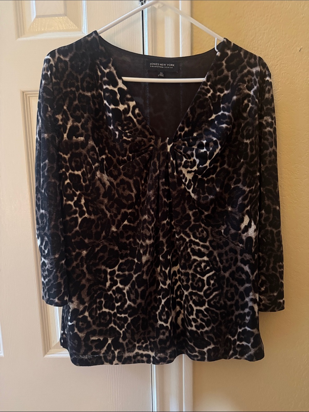 Jones New York Leopard Print V-Neck Long Sleeve Top - Black & Brown 0X